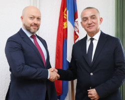 МИНИСТАР ПРАВДЕ У РАДНОЈ ПОСЕТИ ВИШЕМ СУДУ У ШАПЦУ 